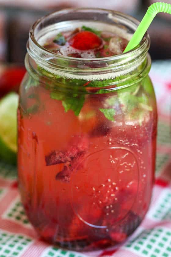 34 Refreshing Summery Mason Jar Drinks To Beat The Heat This Worthey Life Food