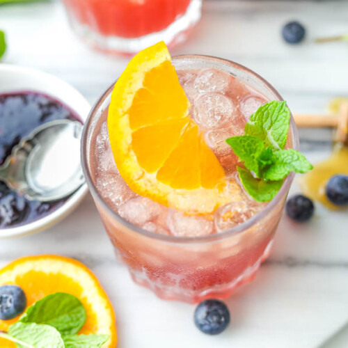 Summer Berry Smash Açaí Mocktail