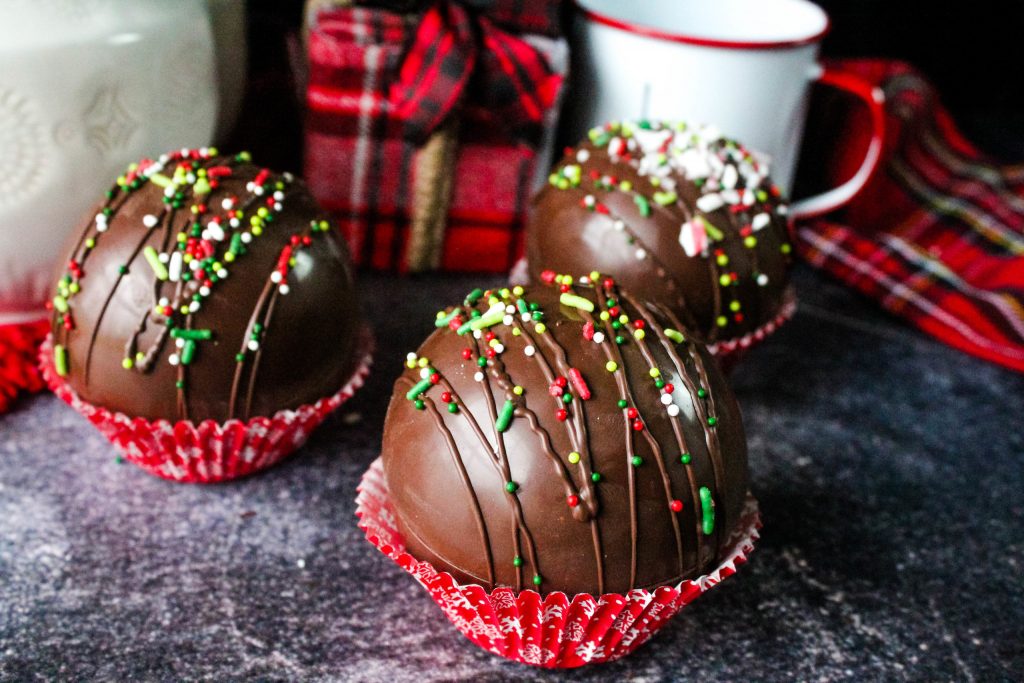 40+ Hot Cocoa Bomb Recipes to Make Your Cocoa the Best Around