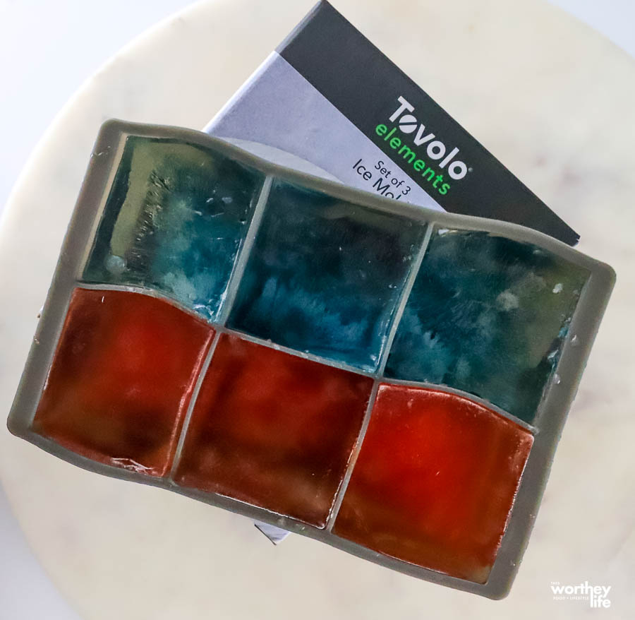 How to make the block of red or blue ice