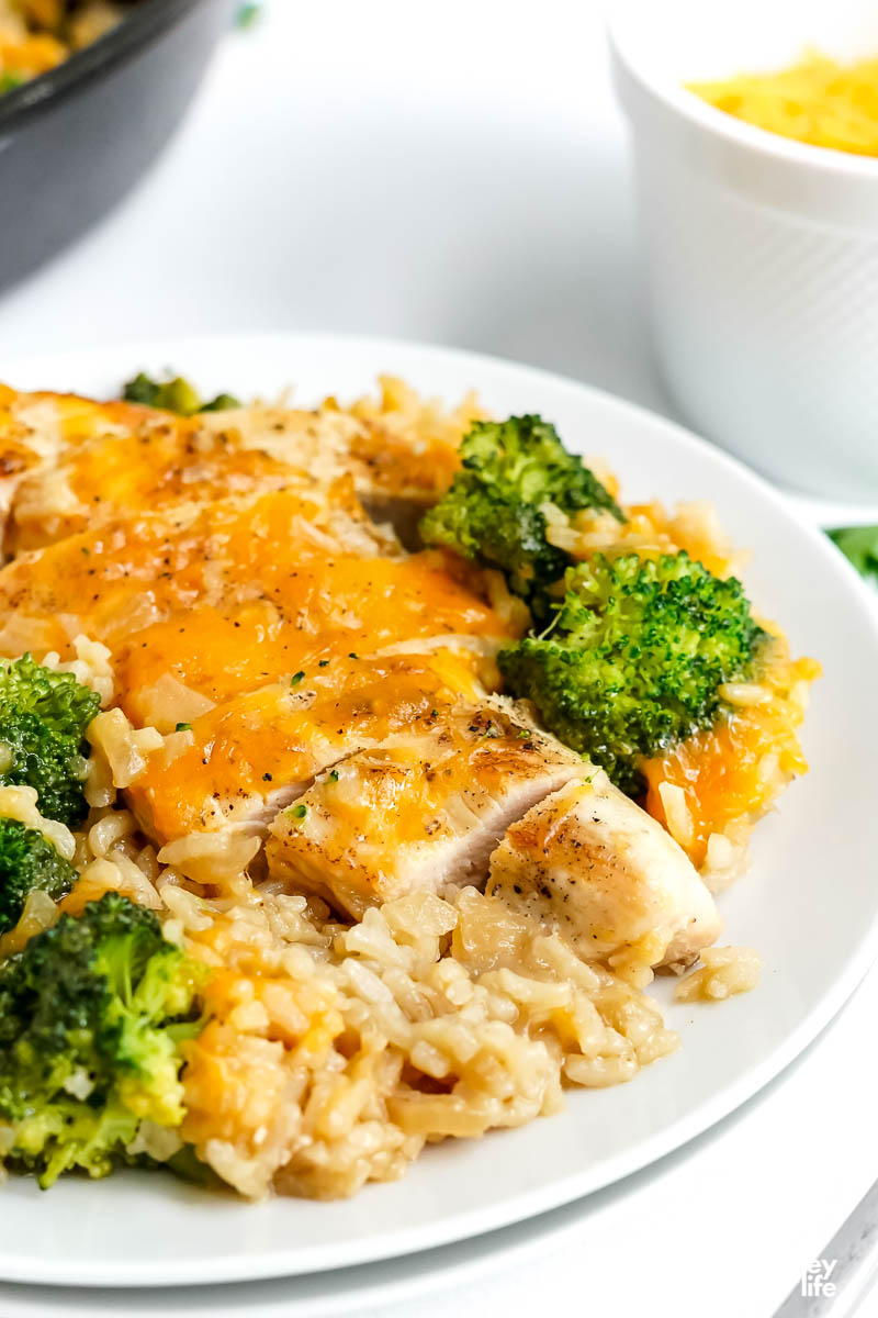 Cheesy Chicken Broccoli Rice Skillet Meal | Easy Dinner Idea