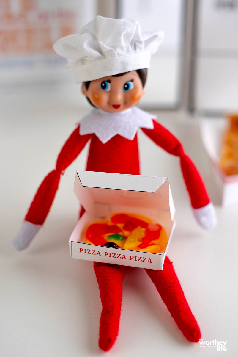 Elf on the Shelf Pizza Scene | Free Elf on the Shelf Printable DIY Idea