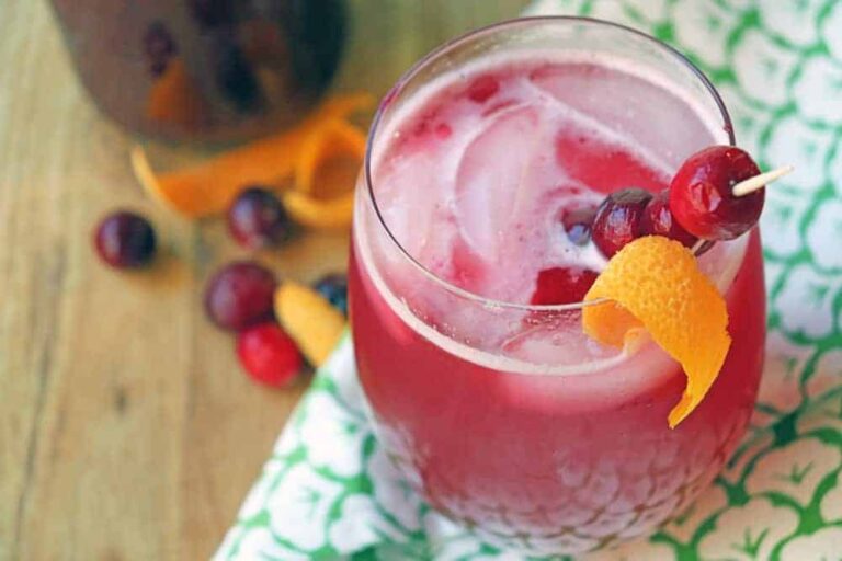 53+ Delicious Cranberry Drinks