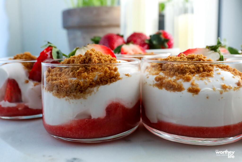 no bake strawberry cups